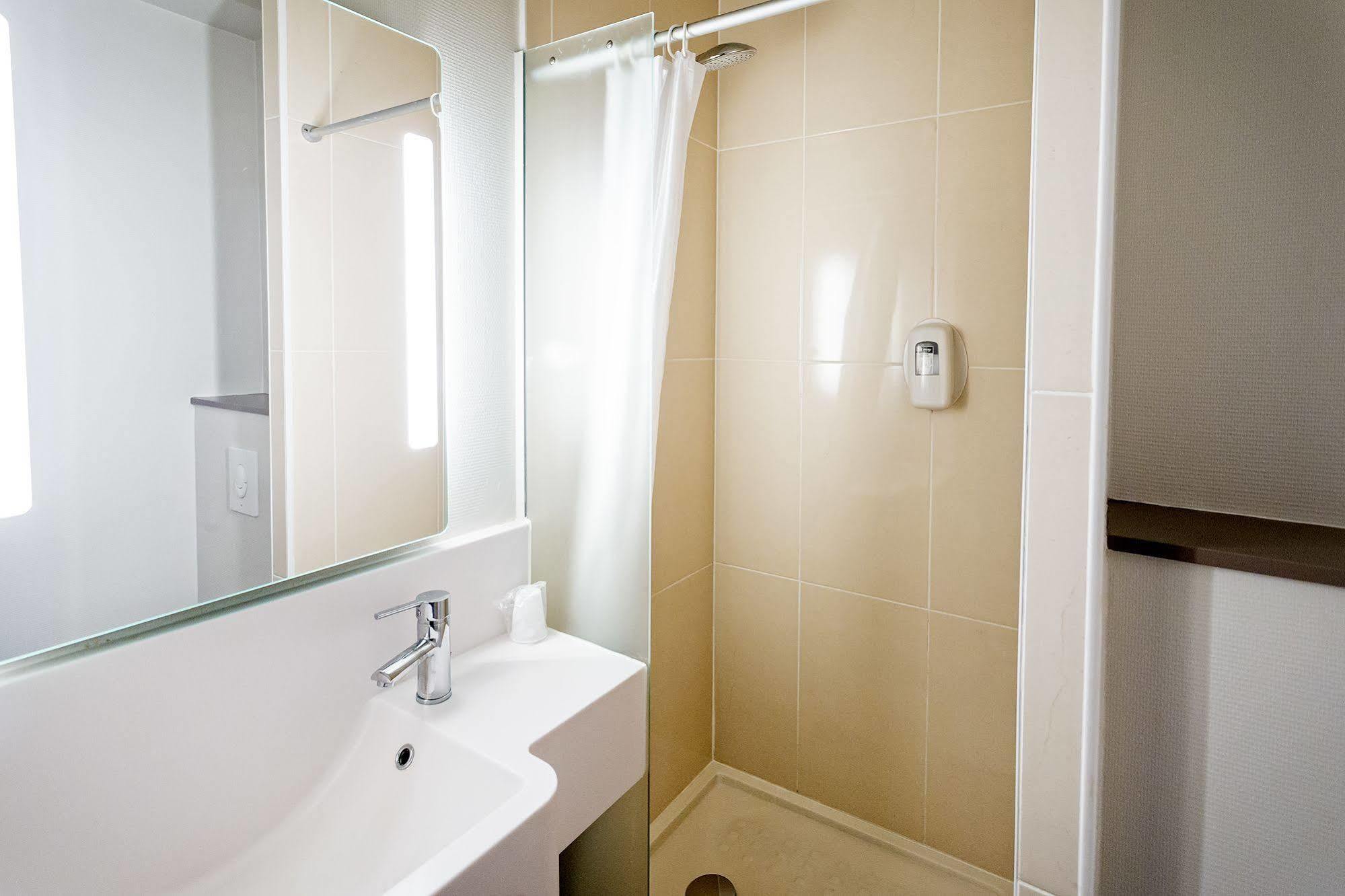 B&B Hotel Grenoble Universite 1 Gieres Ngoại thất bức ảnh