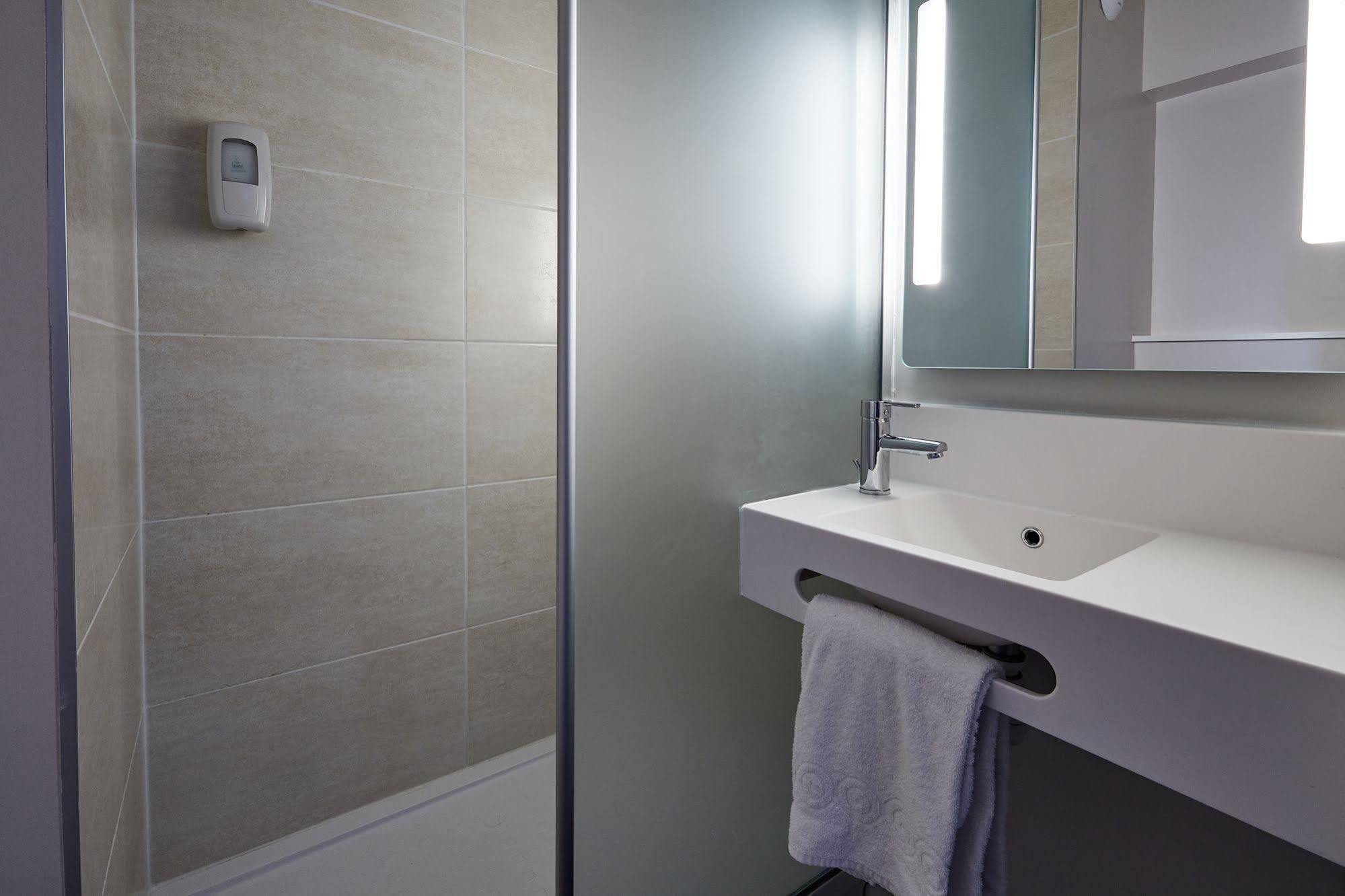 B&B Hotel Grenoble Universite 1 Gieres Ngoại thất bức ảnh